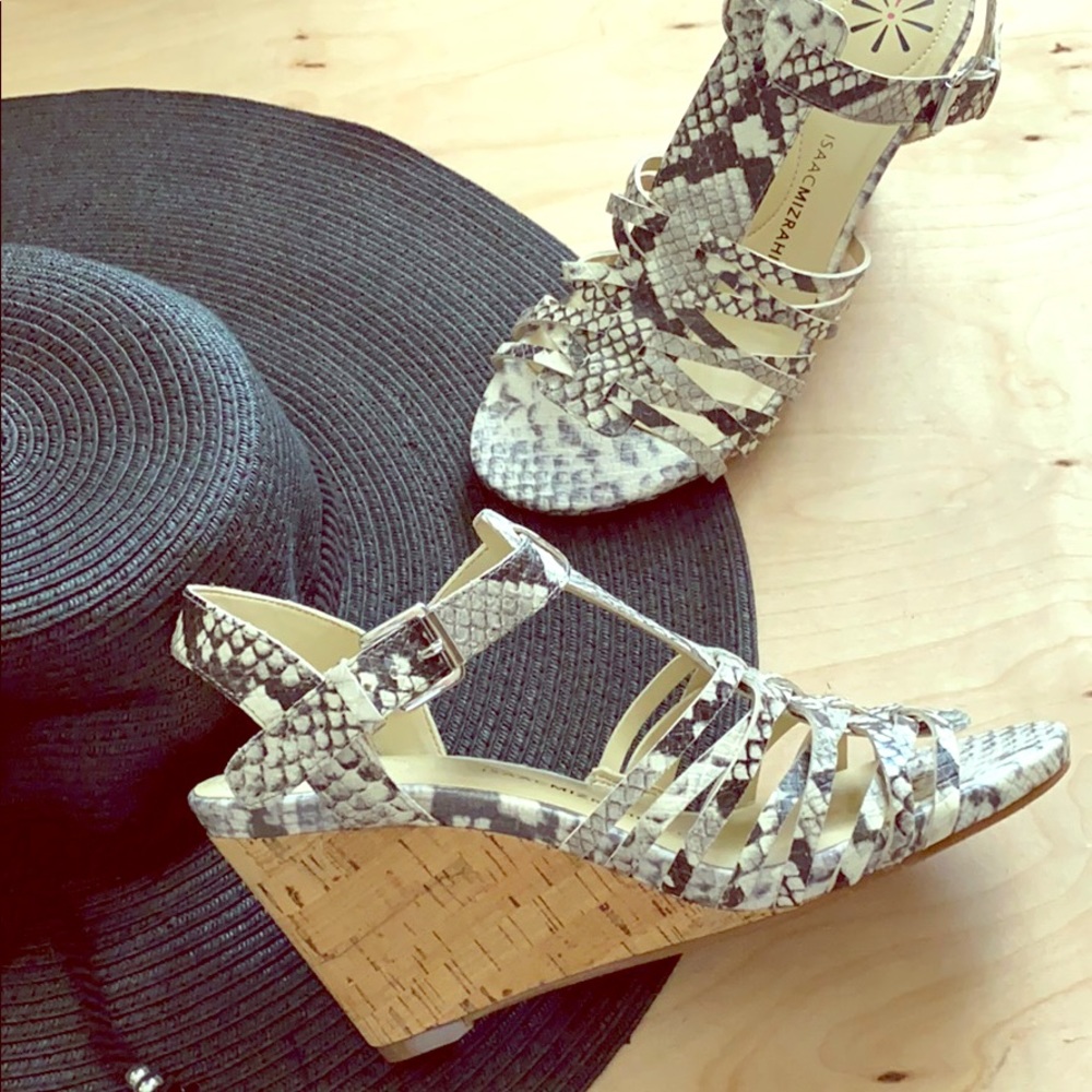 Isaac Mizrahi Wedge Sandal